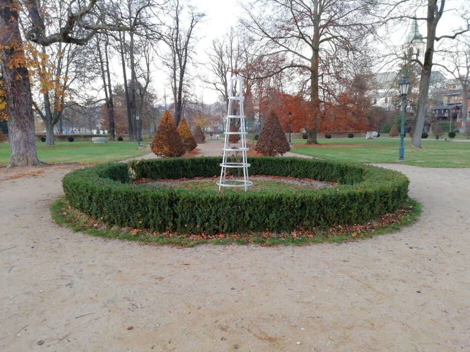 obecn&iacute; zeleň a p&eacute;če o ni