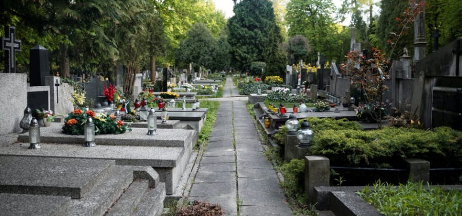 Jak pasport hřbitova pom&aacute;h&aacute; obc&iacute;m